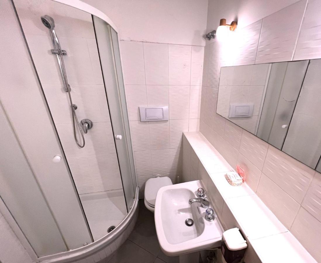 Booking Inn Settembre 95 روما المظهر الخارجي الصورة